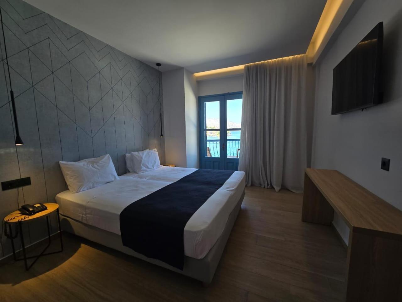 Nireus Hotel Symi Extérieur photo