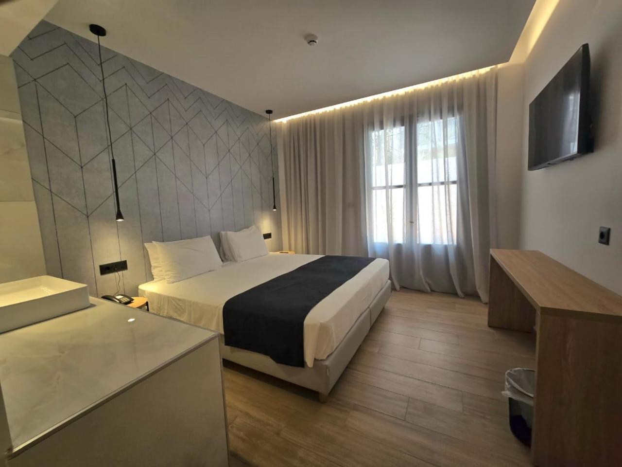 Nireus Hotel Symi Extérieur photo