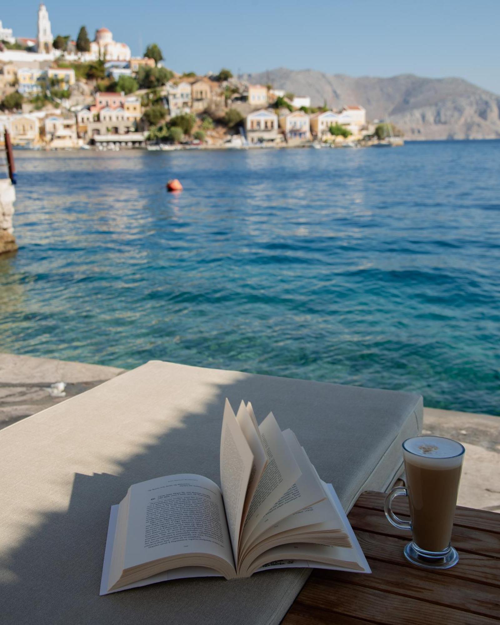 Nireus Hotel Symi Extérieur photo